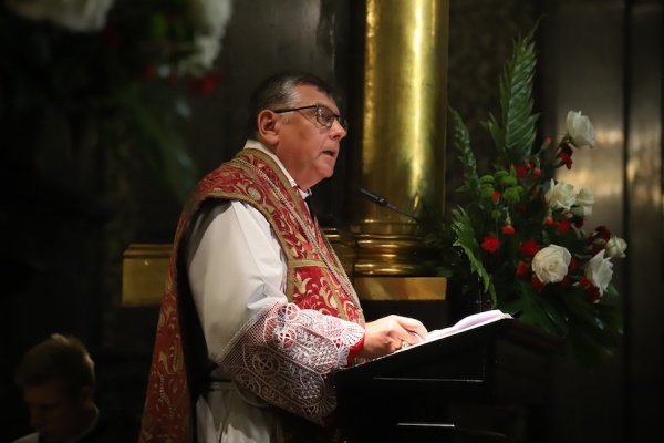 ksiądz robert tyrała